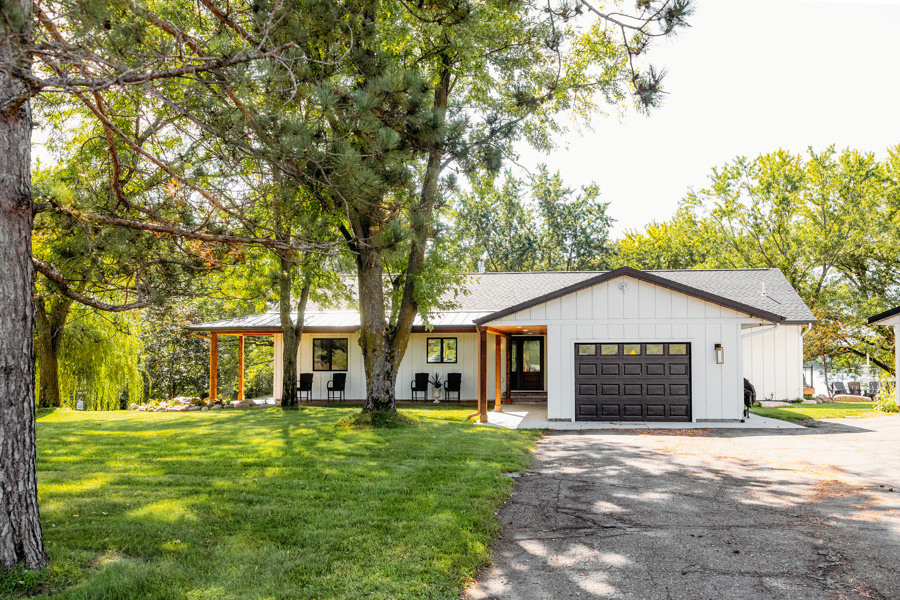 Buckshot Lakeside Retreat