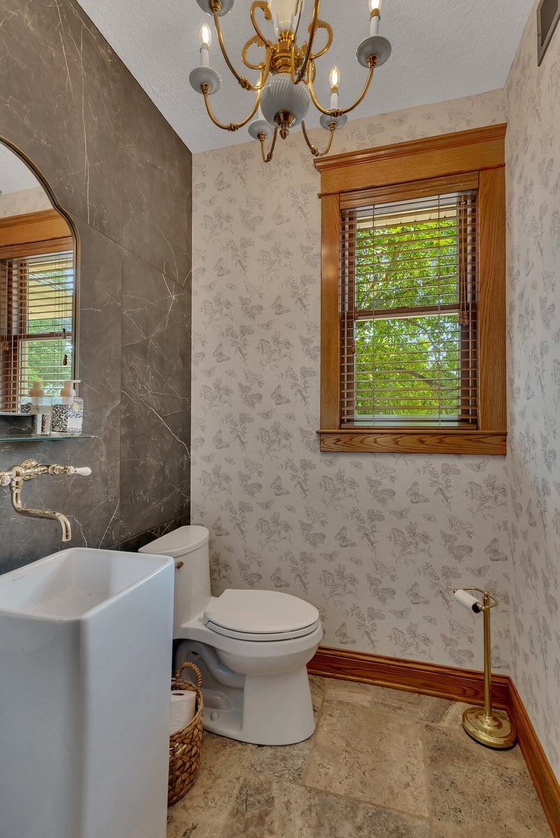 Hillside Refresh - Bathroom