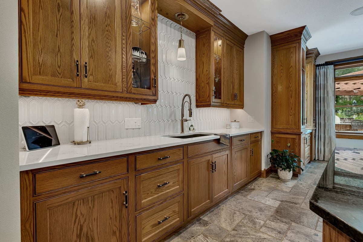 Hillside Refresh - Wet Bar