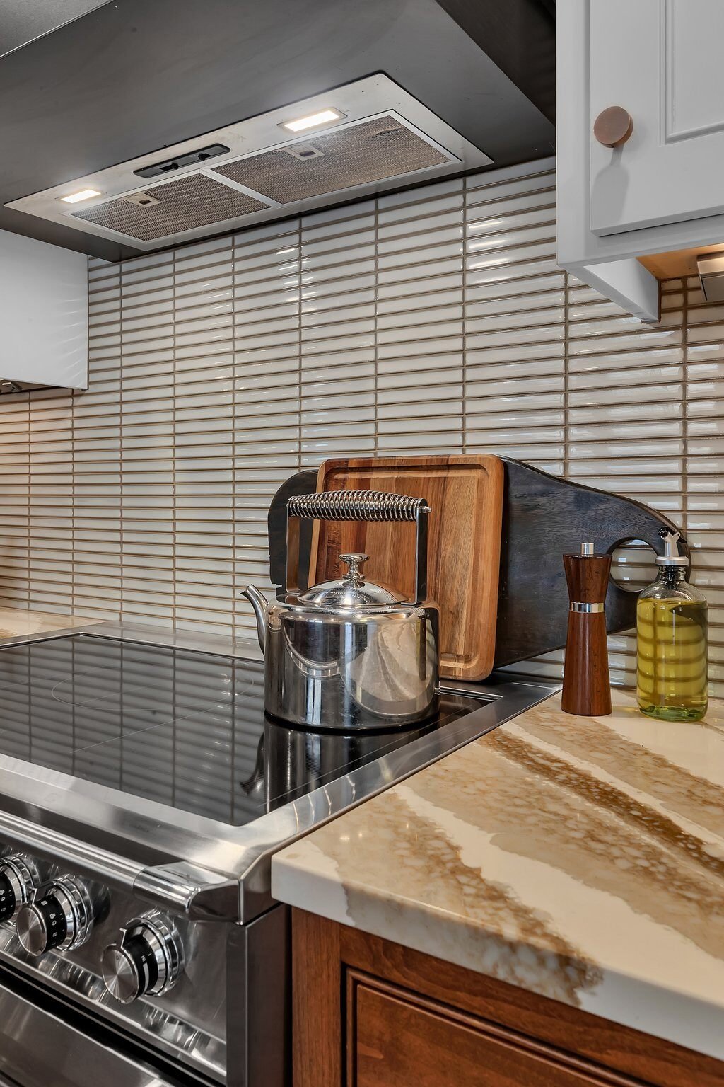 Range and Backsplash