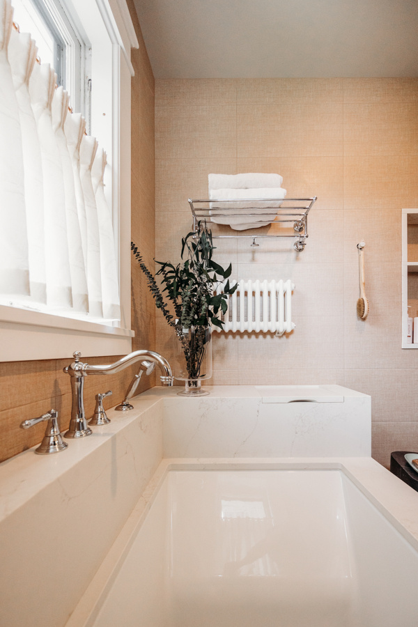 Bathtub